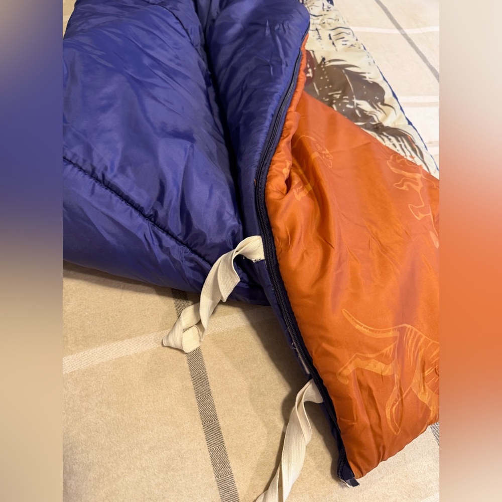 Mickey’s Jungle Trek Adventure, Kids Sleeping Bag, Zipper Fully Functional - Picture 9 of 15